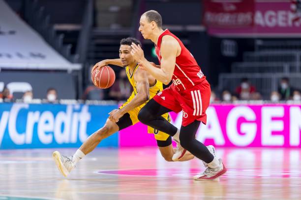 社交媒体上 社交媒体上