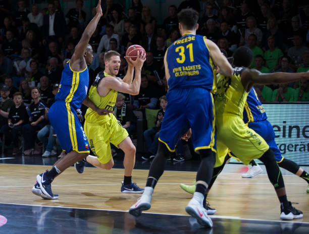 王艺迪等组 王艺迪等组