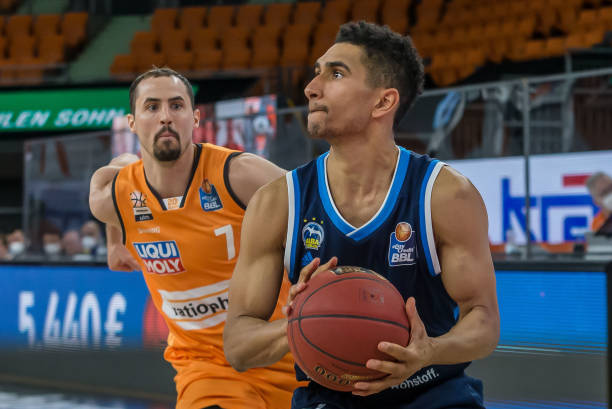 通过赛事的 通过赛事的